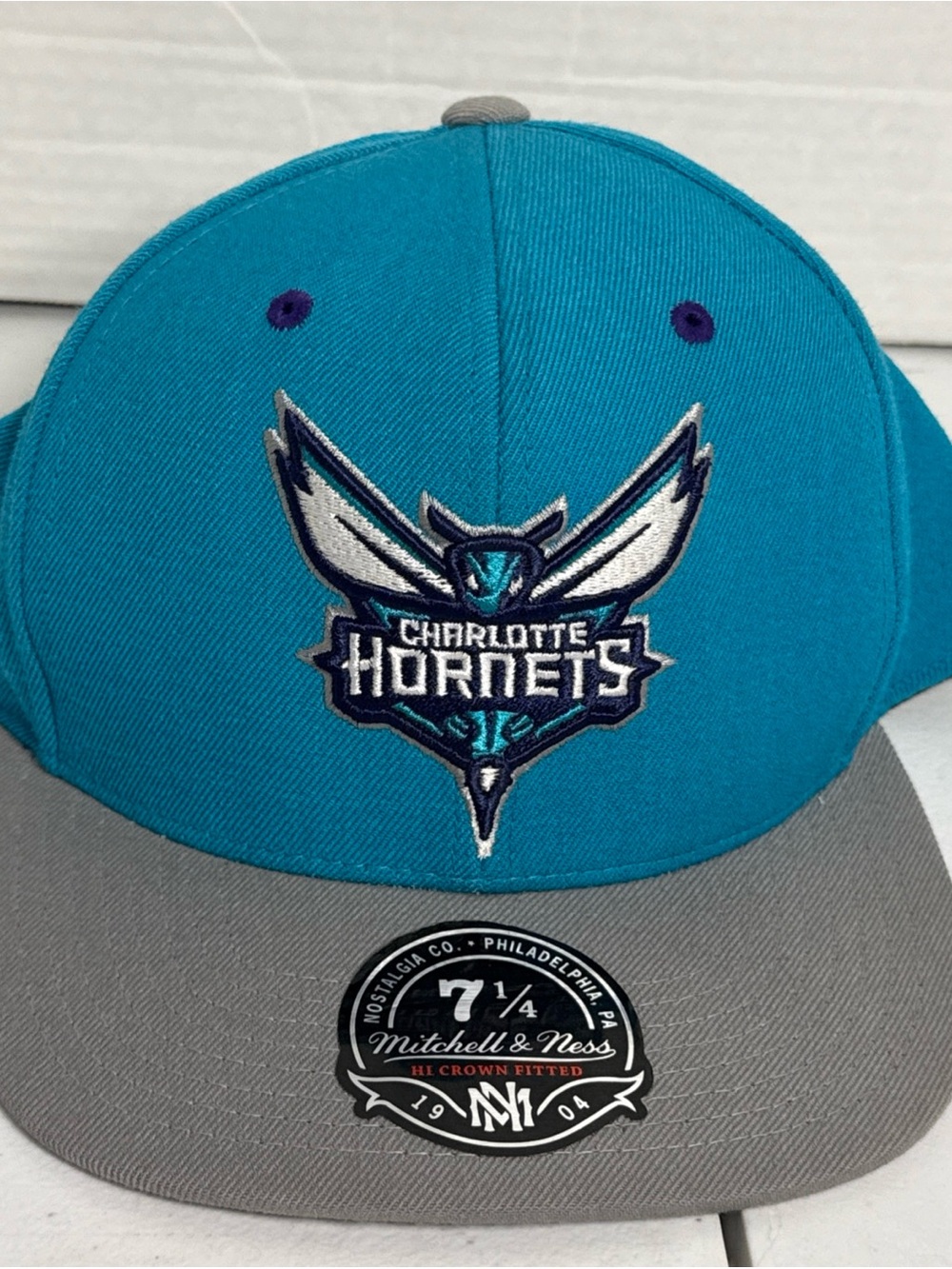 Mitchell & Ness Charlotte Hornets Teal and Gray Snapback Hat